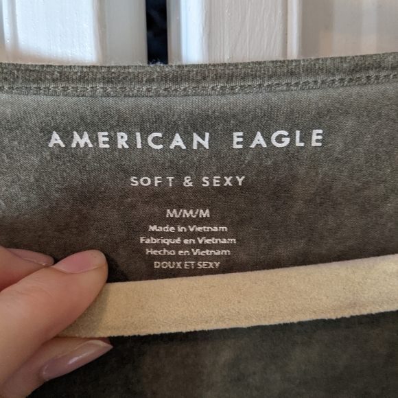 Green American Eagle tee - Picture 3 of 3